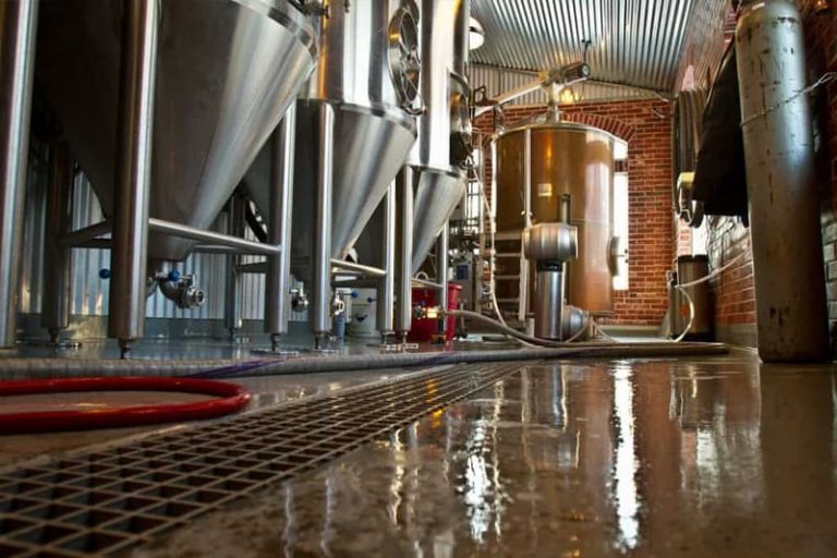 What is the difference between craft beer and industrial beer