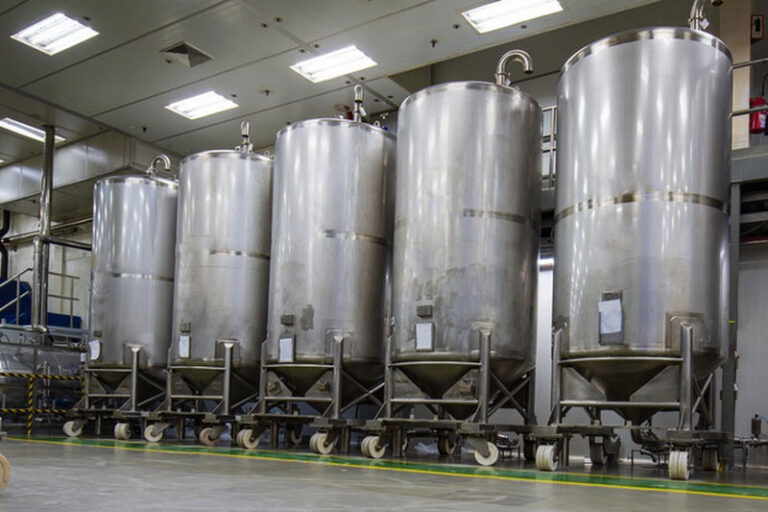 Main functions of stainless steel storage tanks