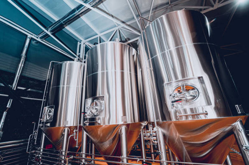 A Guide to Fermentation Tanks in Brewing Equipment