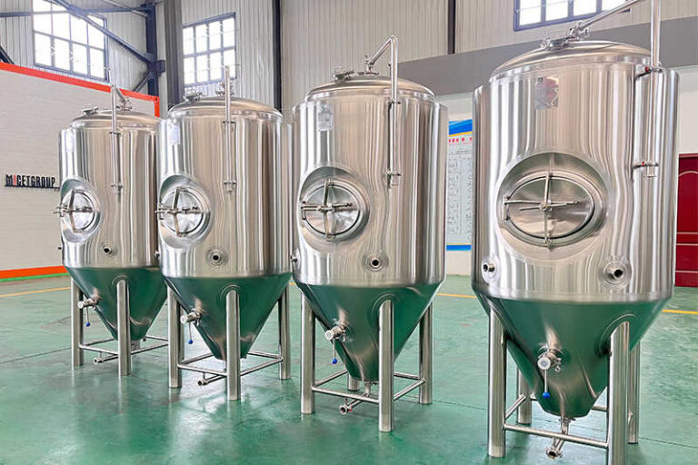 500L fermentation tanks