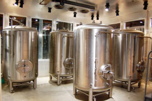 The role of bright tanks in the beer brewing process